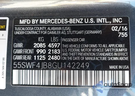 2016 Mercedes-Benz C 300 z USA, uszkodzony, nr VIN 55SWF4JB8GU142249